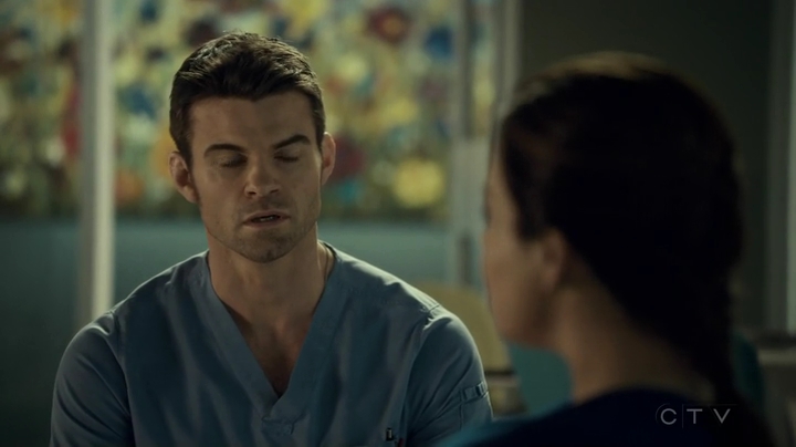 VampireDiariesWorld_dot_nl-SavingHope3x17-2443.jpg