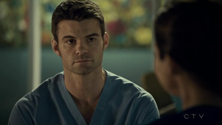 VampireDiariesWorld_dot_nl-SavingHope3x17-2456.jpg