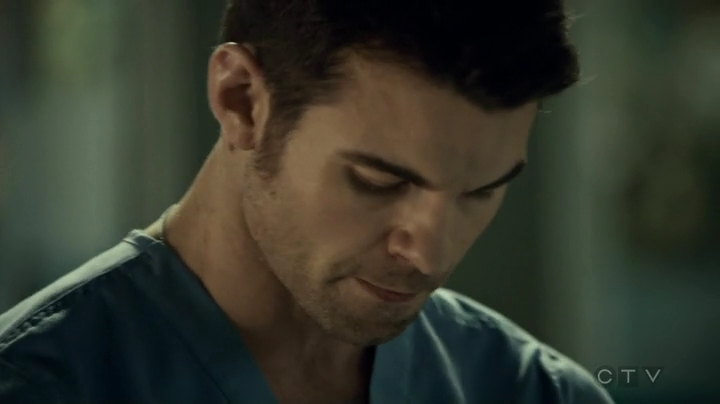 VampireDiariesWorld_dot_nl-SavingHope3x17-2469.jpg