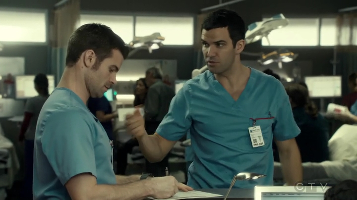 VampireDiariesWorld_dot_nl-SavingHope3x17-298.jpg