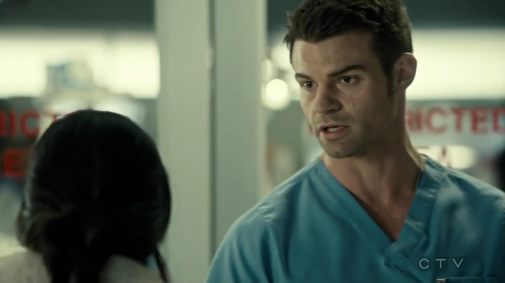 VampireDiariesWorld_dot_nl-SavingHope3x17-346.jpg