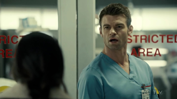 VampireDiariesWorld_dot_nl-SavingHope3x17-359.jpg