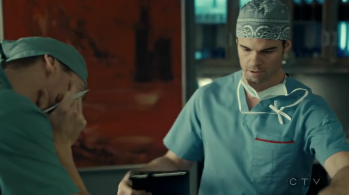 VampireDiariesWorld_dot_nl-SavingHope3x17-570.jpg