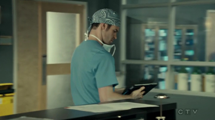 VampireDiariesWorld_dot_nl-SavingHope3x17-588.jpg