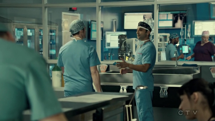 VampireDiariesWorld_dot_nl-SavingHope3x17-591.jpg