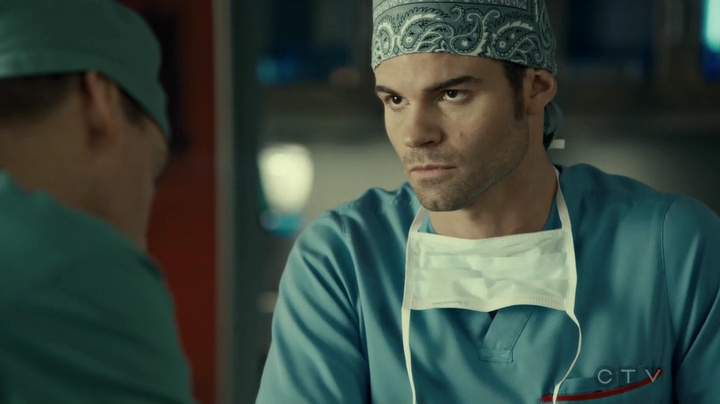 VampireDiariesWorld_dot_nl-SavingHope3x17-654.jpg