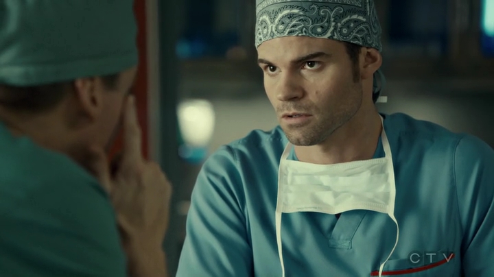 VampireDiariesWorld_dot_nl-SavingHope3x17-656.jpg