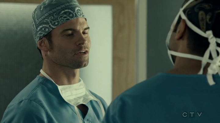 VampireDiariesWorld_dot_nl-SavingHope3x17-678.jpg