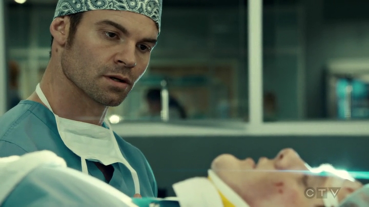 VampireDiariesWorld_dot_nl-SavingHope3x17-776.jpg