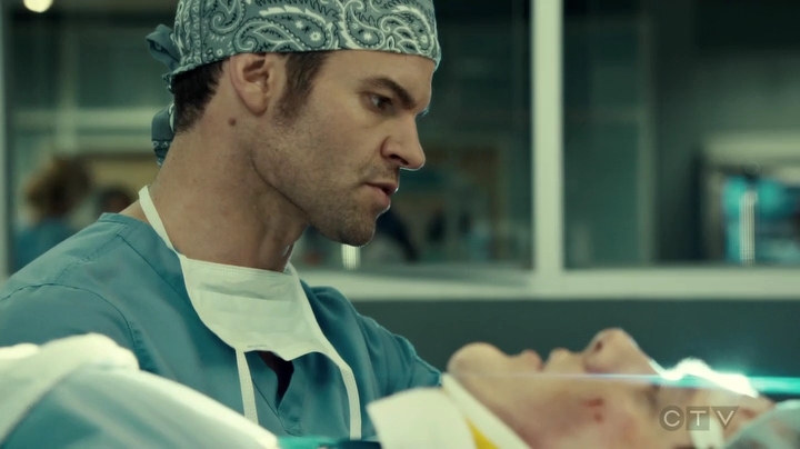 VampireDiariesWorld_dot_nl-SavingHope3x17-789.jpg