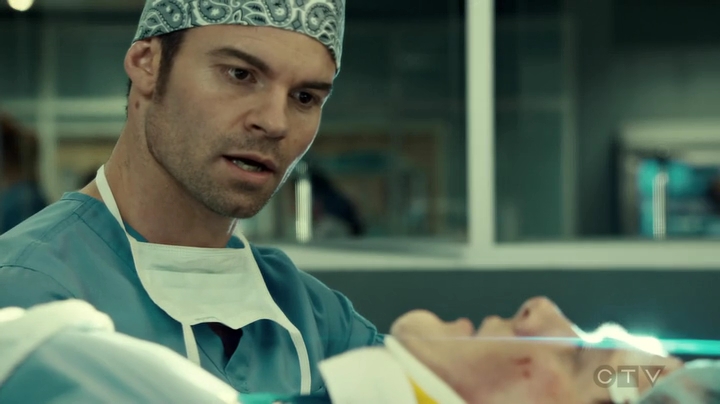 VampireDiariesWorld_dot_nl-SavingHope3x17-801.jpg