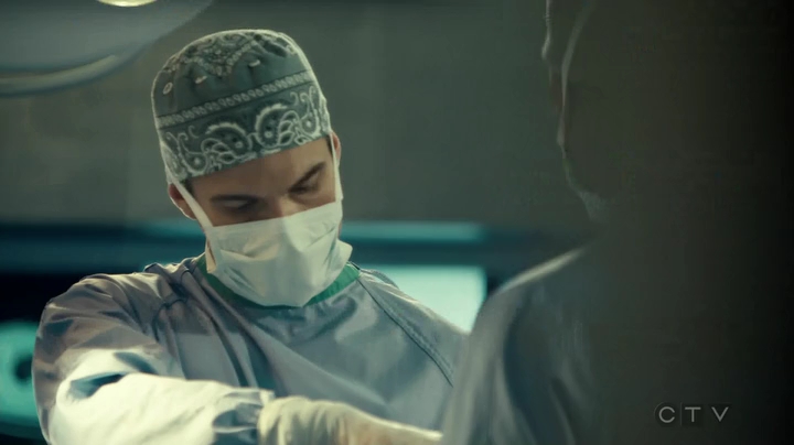 VampireDiariesWorld_dot_nl-SavingHope3x17-979.jpg