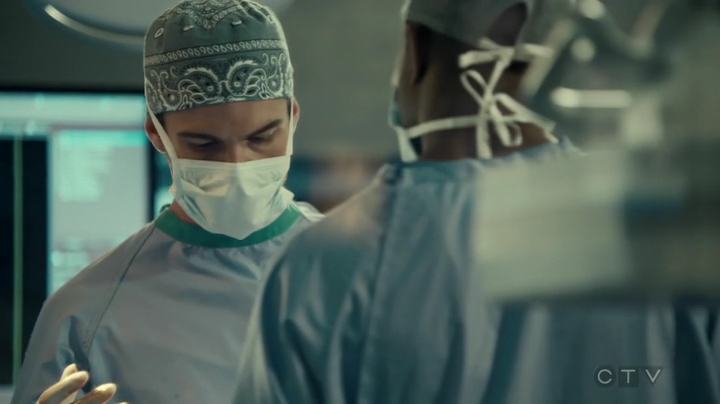 VampireDiariesWorld_dot_nl-SavingHope3x17-987.jpg