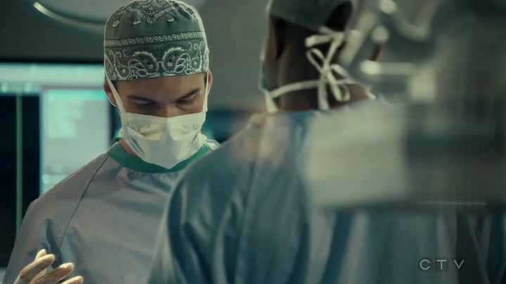 VampireDiariesWorld_dot_nl-SavingHope3x17-988.jpg