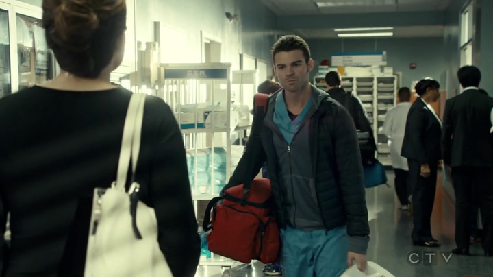 VampireDiariesWorld_dot_nl-SavingHope3x18-198.jpg