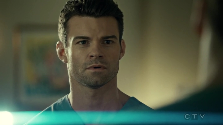 VampireDiariesWorld_dot_nl-SavingHope3x18-2441.jpg