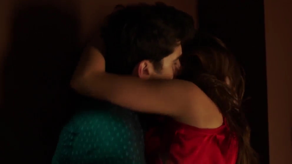VampireDiariesWorld-dot-nl_FamousInLove2x01-0593.jpg