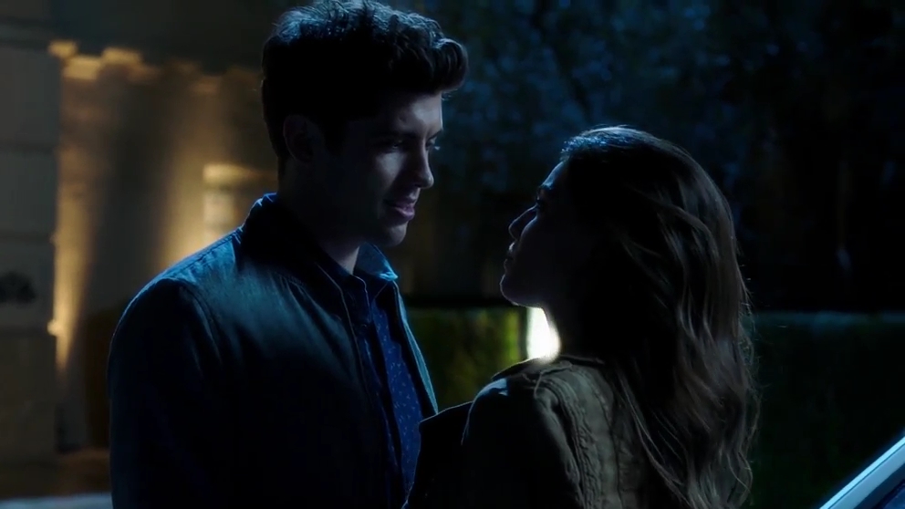 VampireDiariesWorld-dot-nl_FamousInLove2x01-0665.jpg