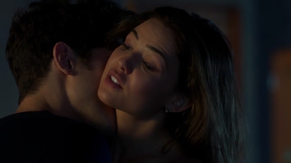 VampireDiariesWorld-dot-nl_FamousInLove2x02-1028.jpg