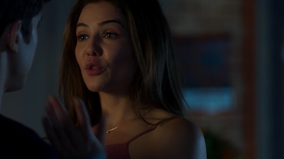 VampireDiariesWorld-dot-nl_FamousInLove2x02-1059.jpg