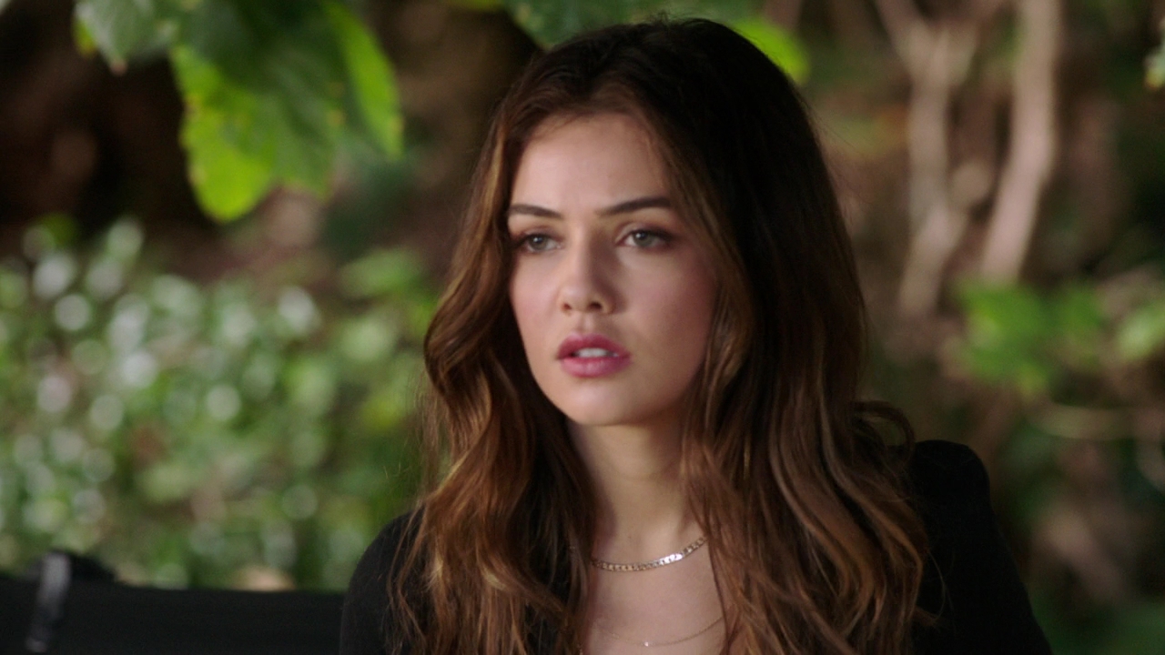 VampireDiariesWorld-dot-NL_FamousInLove2x030941.jpg