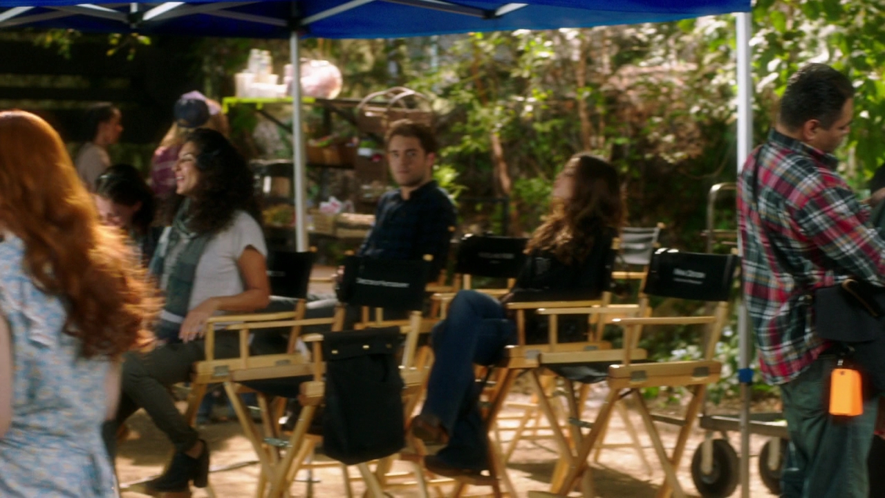 VampireDiariesWorld-dot-NL_FamousInLove2x031631.jpg