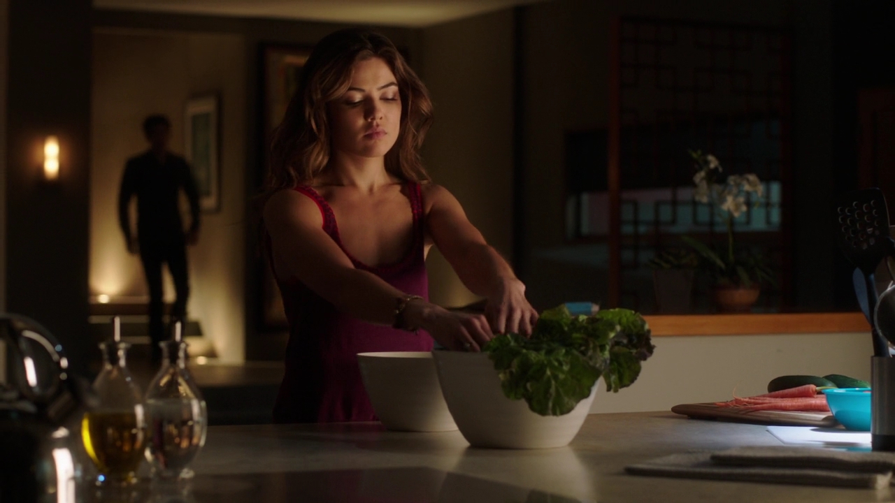 VampireDiariesWorld-dot-NL_FamousInLove2x032217.jpg