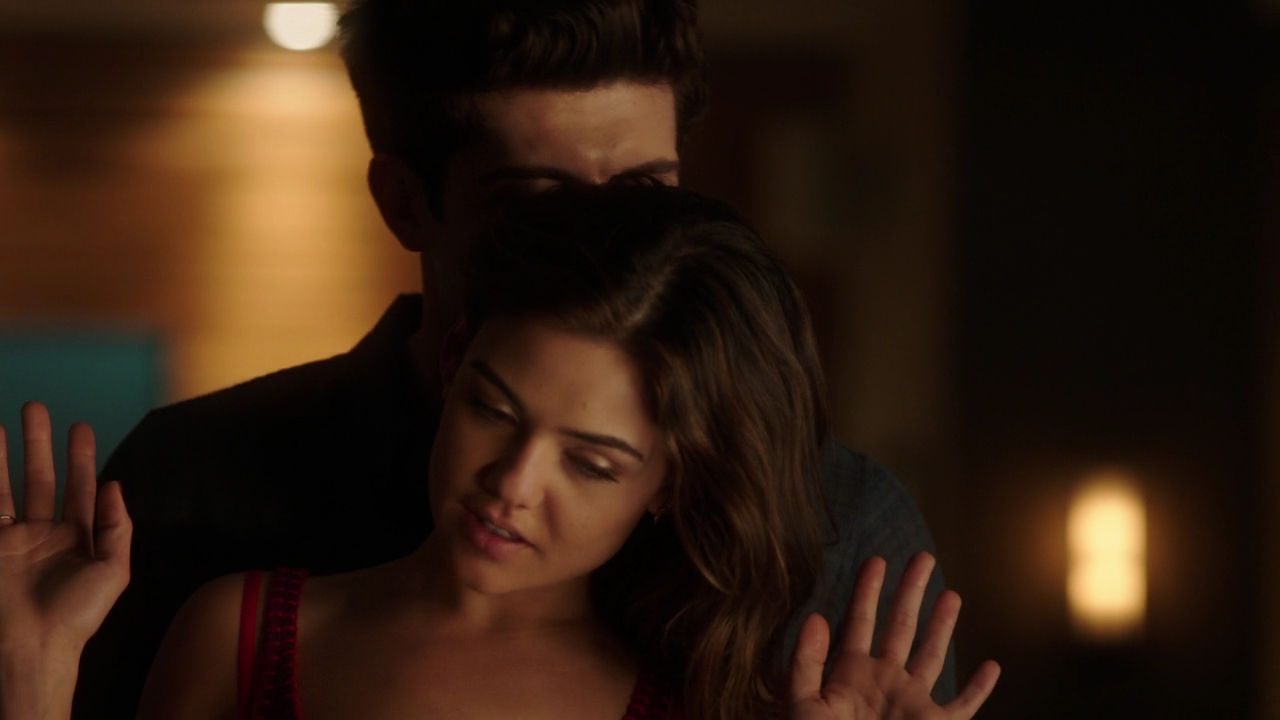 VampireDiariesWorld-dot-NL_FamousInLove2x032243.jpg