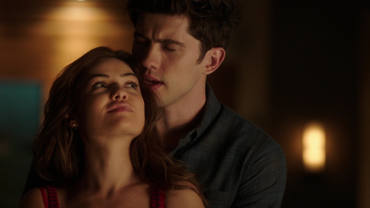 VampireDiariesWorld-dot-NL_FamousInLove2x032249.jpg