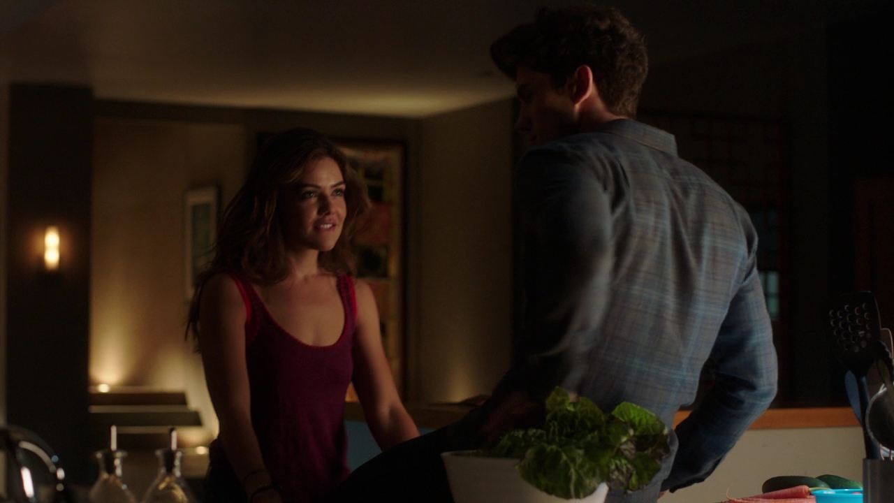 VampireDiariesWorld-dot-NL_FamousInLove2x032259.jpg