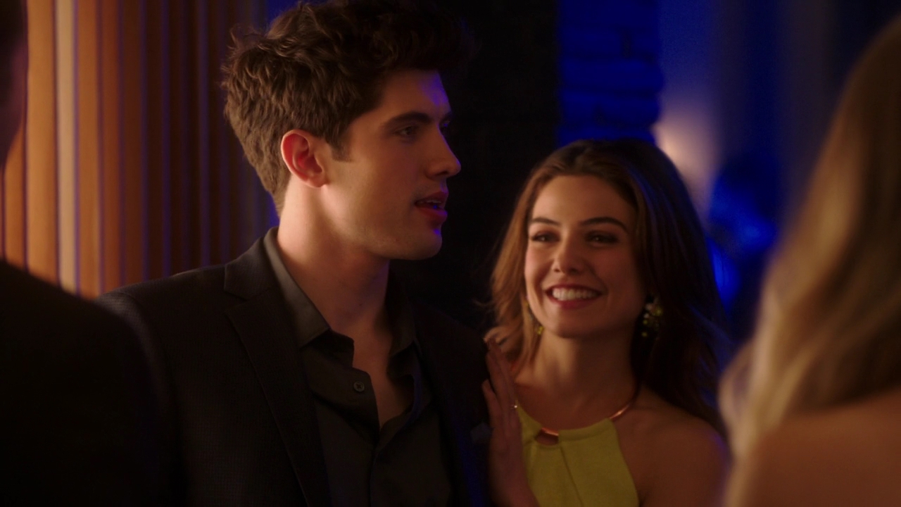 VampireDiariesWorld-dot-NL_FamousInLove2x05-1194.jpg