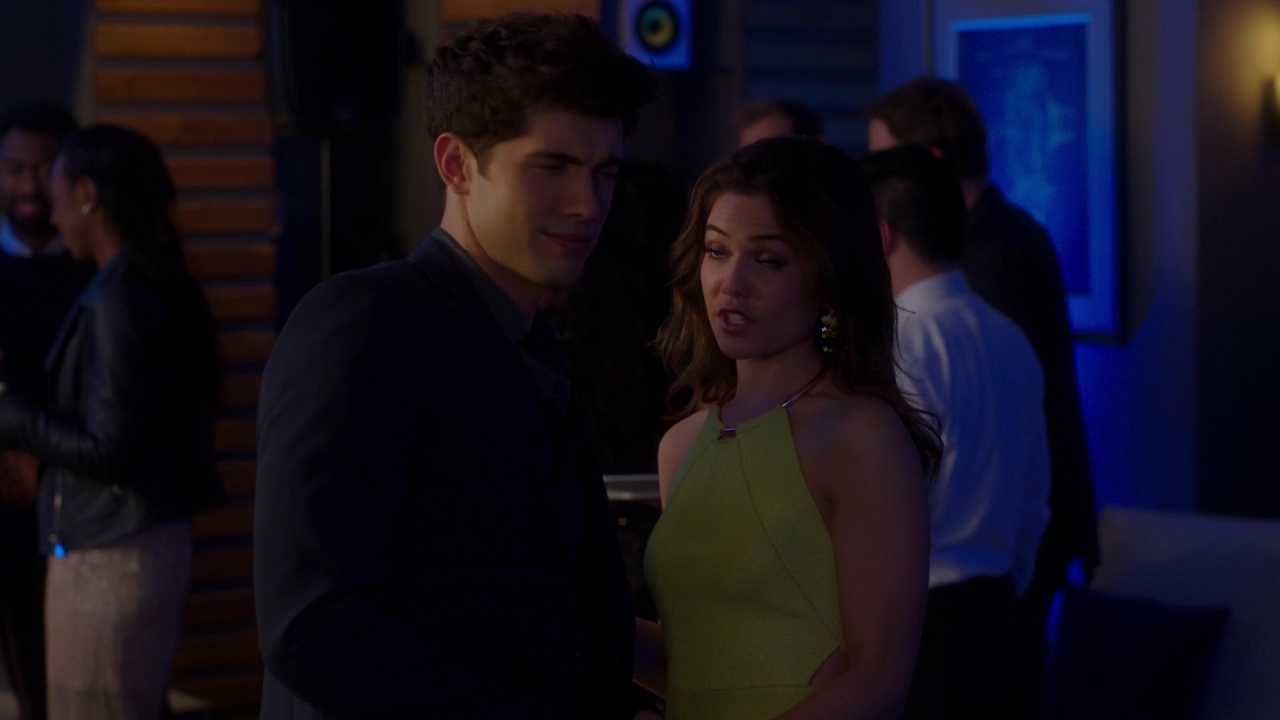 VampireDiariesWorld-dot-NL_FamousInLove2x05-1364.jpg