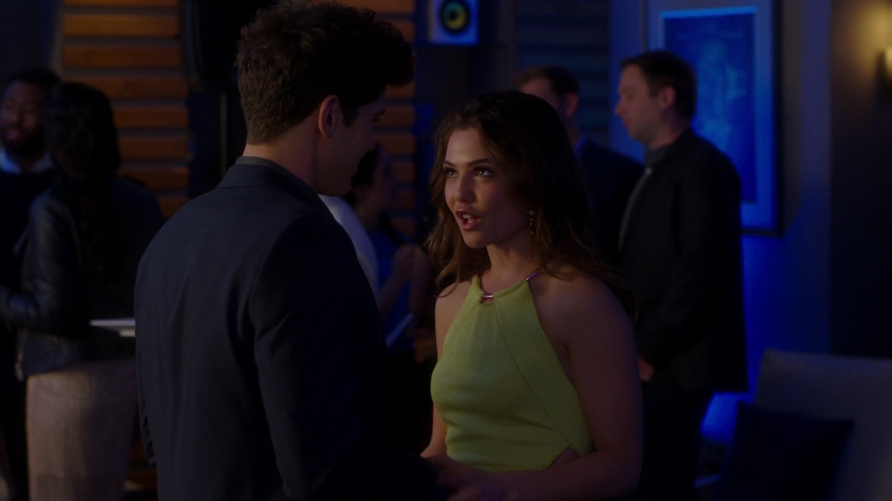 VampireDiariesWorld-dot-NL_FamousInLove2x05-1368.jpg