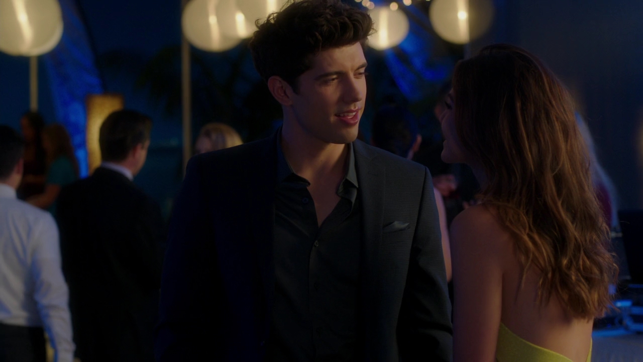 VampireDiariesWorld-dot-NL_FamousInLove2x05-1371.jpg