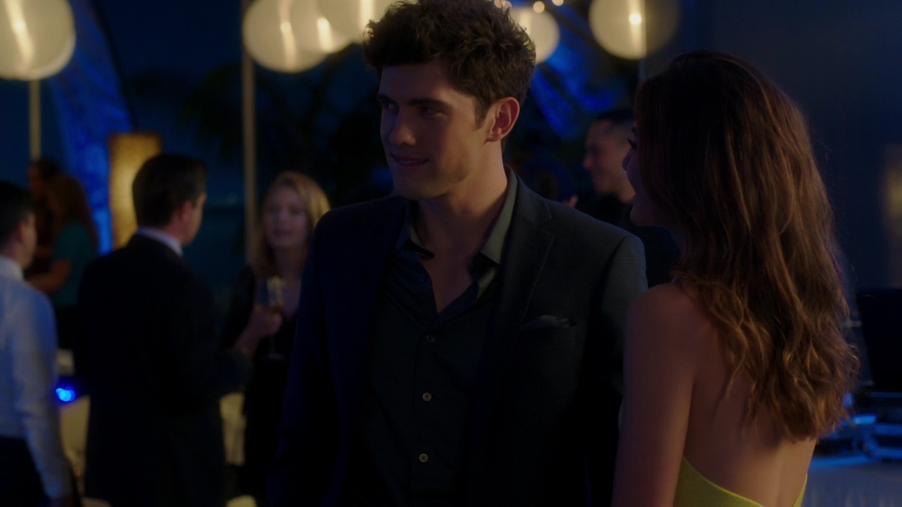 VampireDiariesWorld-dot-NL_FamousInLove2x05-1372.jpg