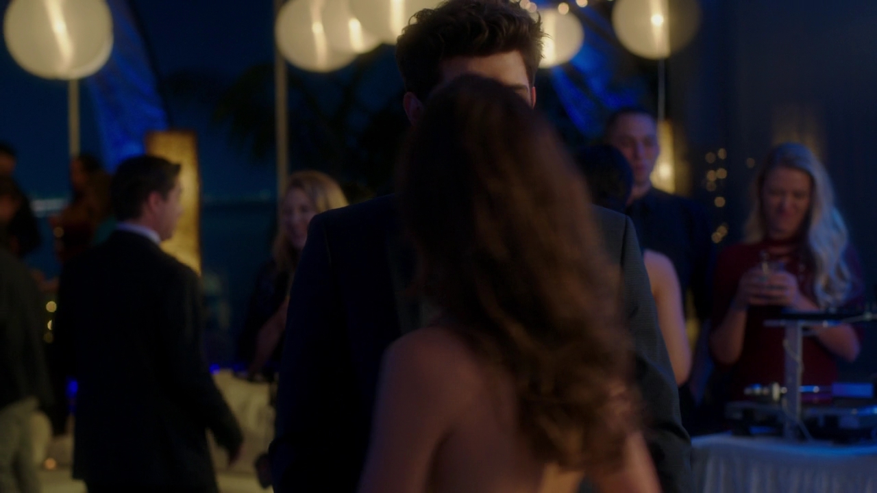 VampireDiariesWorld-dot-NL_FamousInLove2x05-1375.jpg