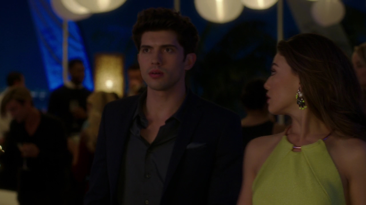 VampireDiariesWorld-dot-NL_FamousInLove2x05-1571.jpg