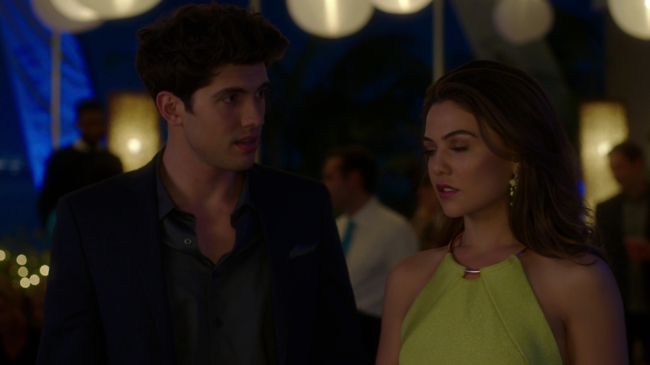 VampireDiariesWorld-dot-NL_FamousInLove2x05-1585.jpg