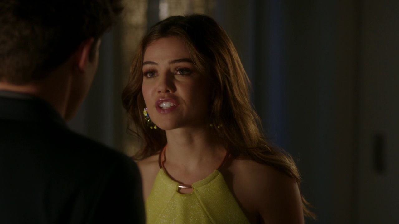 VampireDiariesWorld-dot-NL_FamousInLove2x05-1604.jpg