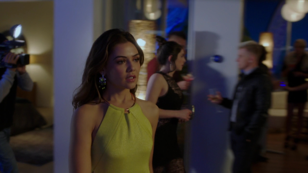 VampireDiariesWorld-dot-NL_FamousInLove2x05-1804.jpg