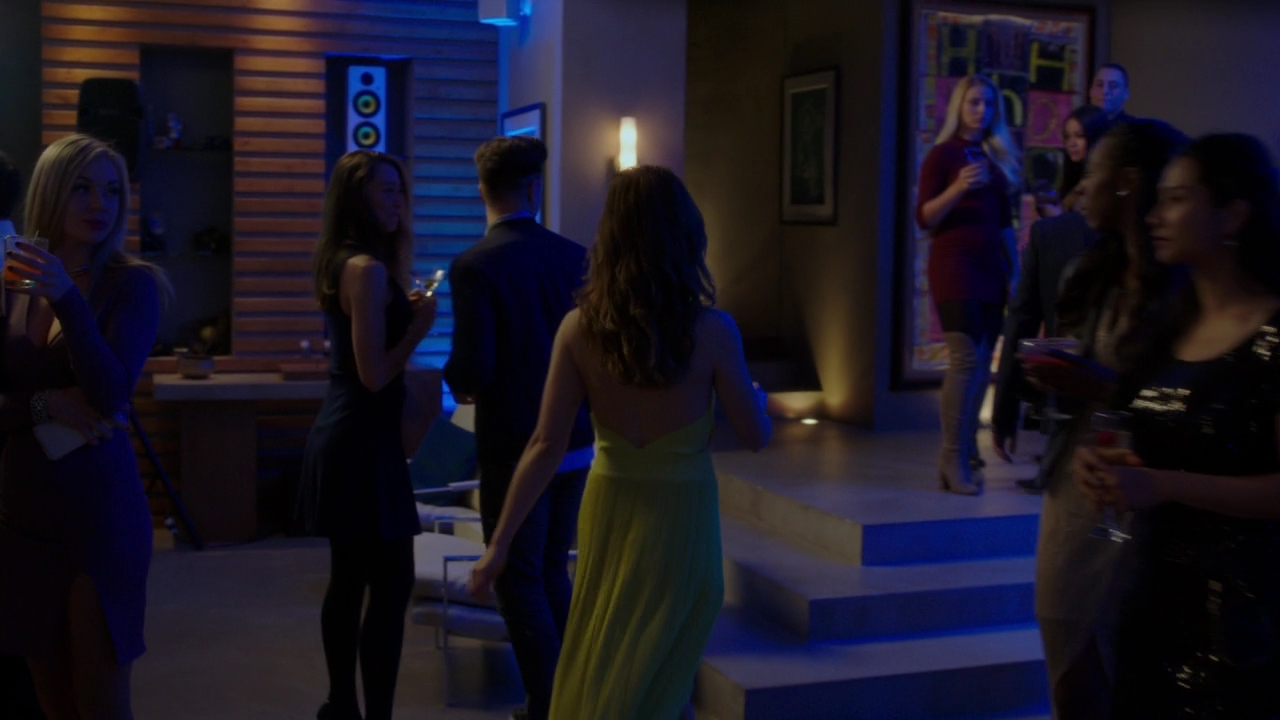 VampireDiariesWorld-dot-NL_FamousInLove2x05-1807.jpg