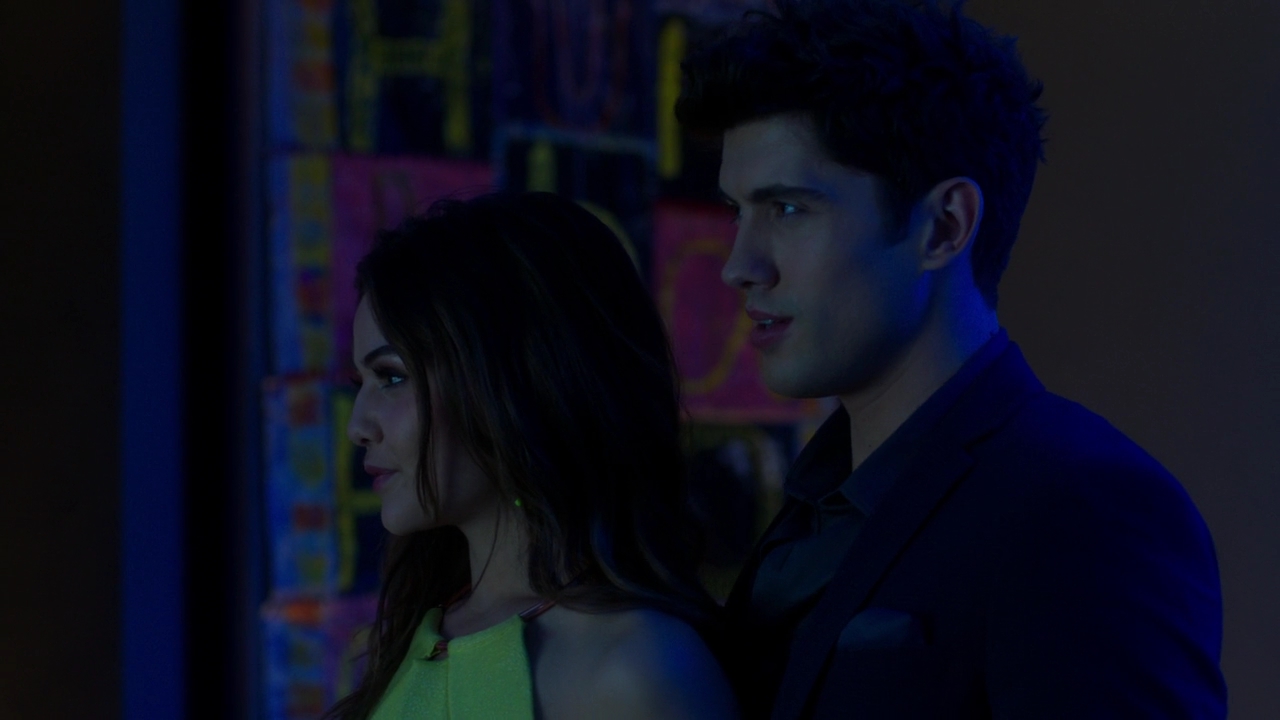 VampireDiariesWorld-dot-NL_FamousInLove2x05-1831.jpg