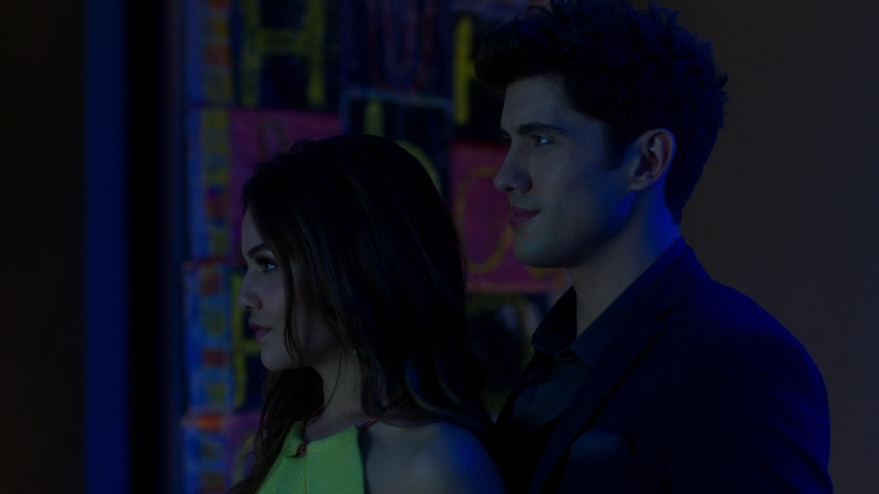 VampireDiariesWorld-dot-NL_FamousInLove2x05-1840.jpg