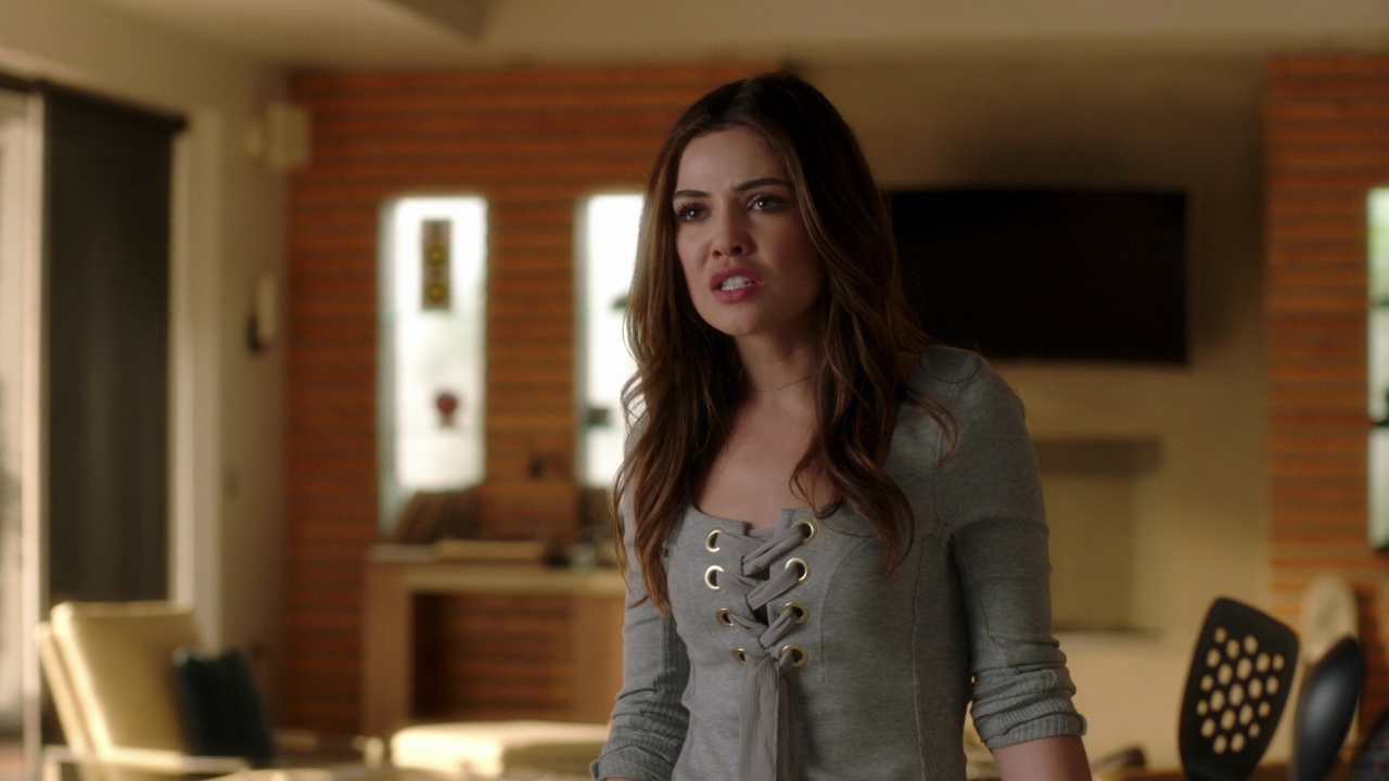 VampireDiariesWorld-dot-NL_FamousInLove2x06-0653.jpg