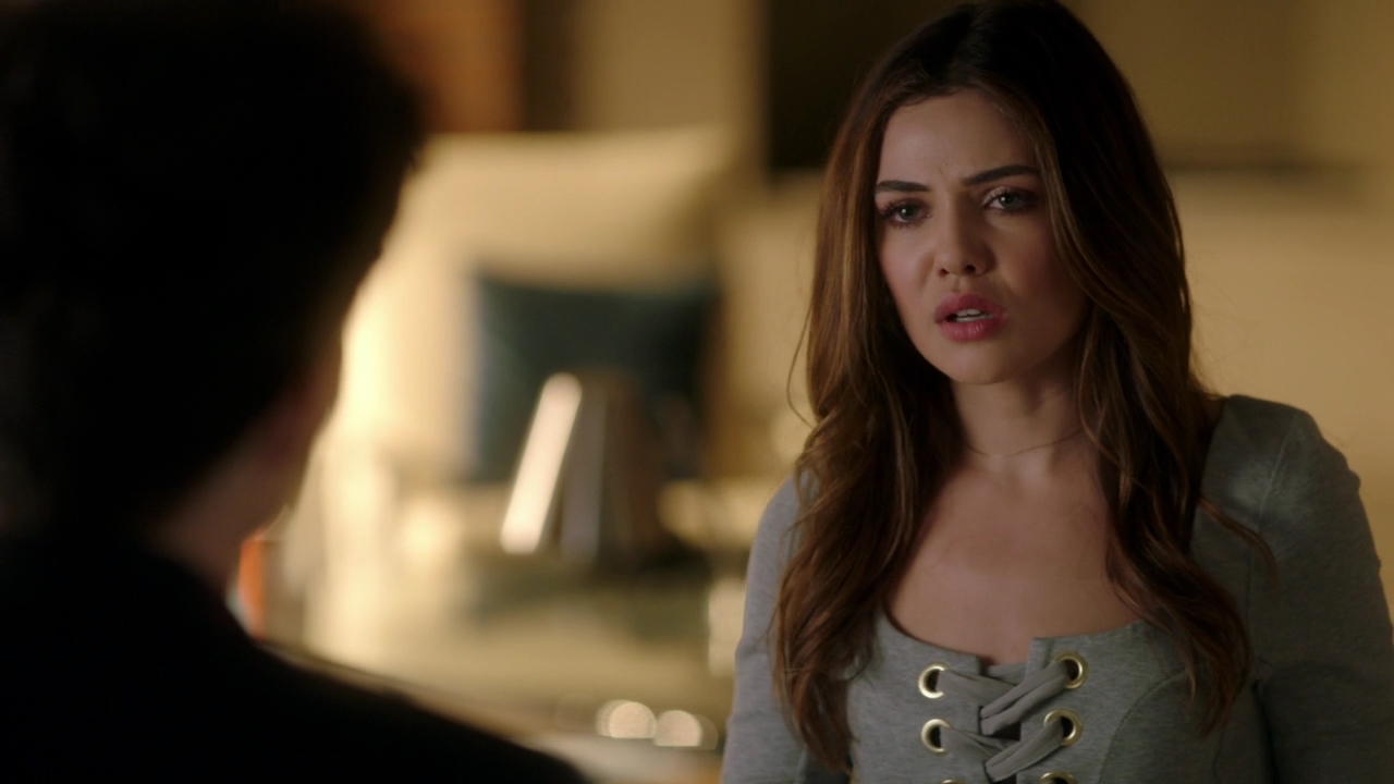 VampireDiariesWorld-dot-NL_FamousInLove2x06-0678.jpg