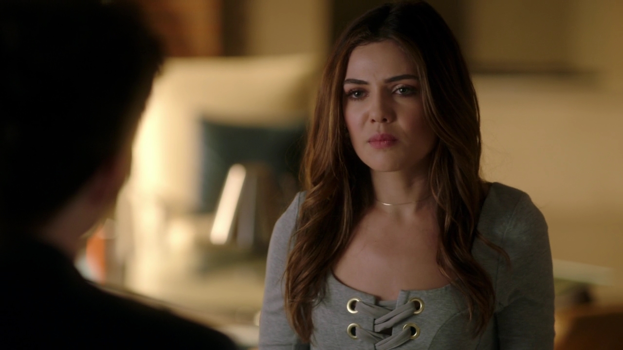 VampireDiariesWorld-dot-NL_FamousInLove2x06-0680.jpg