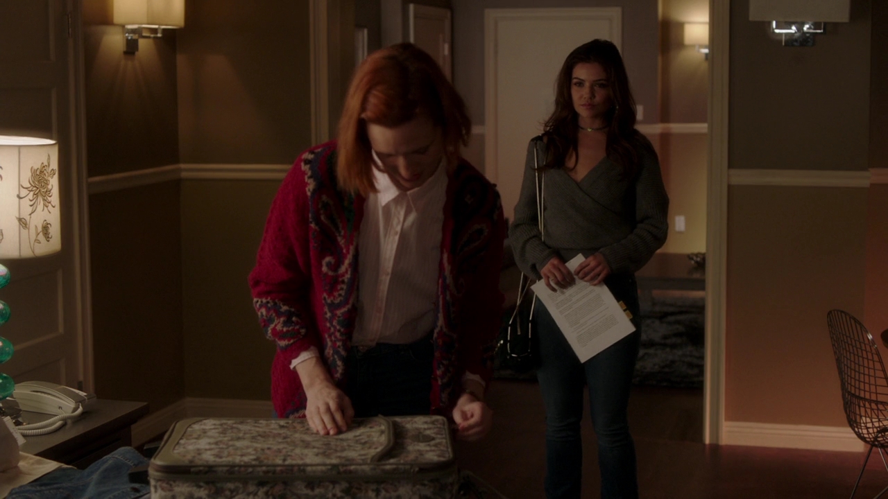 VampireDiariesWorld-dot-NL_FamousInLove2x07-0729.jpg