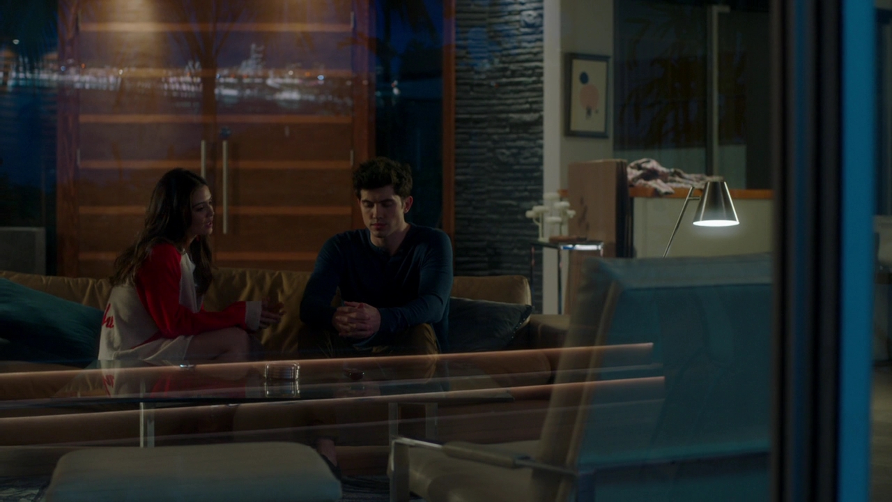 VampireDiariesWorld-dot-NL_FamousInLove2x07-0522.jpg