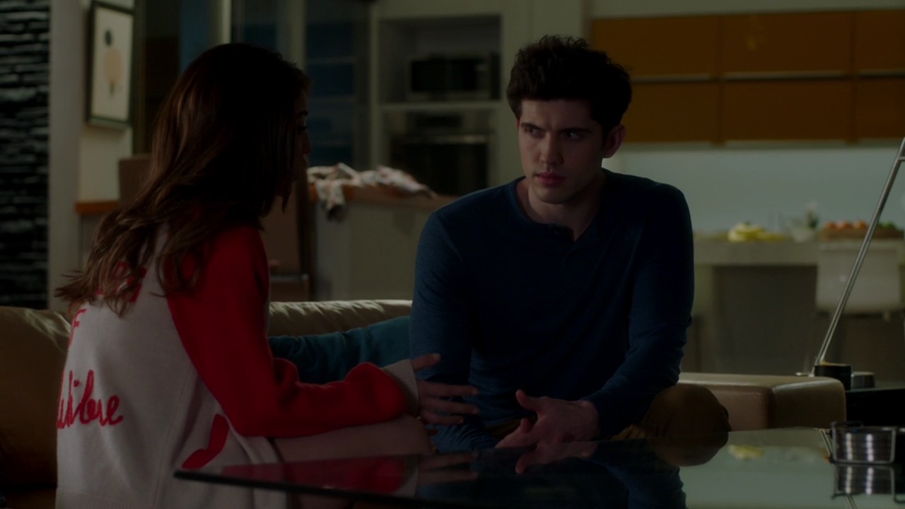 VampireDiariesWorld-dot-NL_FamousInLove2x07-0536.jpg