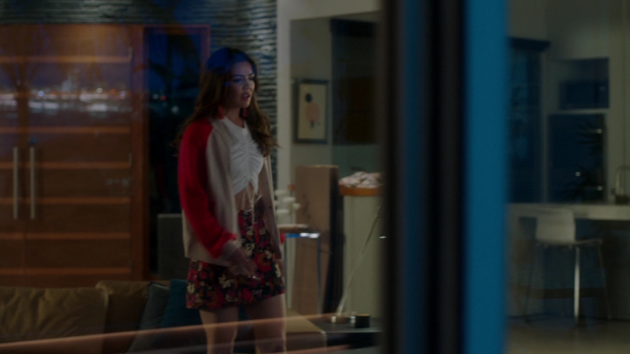 VampireDiariesWorld-dot-NL_FamousInLove2x07-0597.jpg